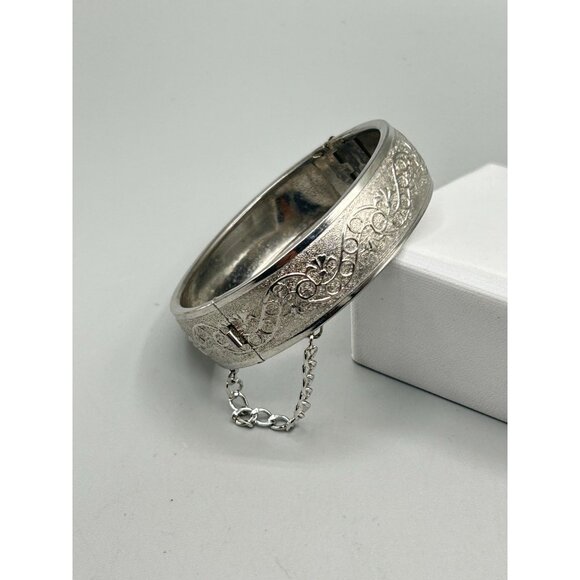 Vintage Ornate Silver Tone Hinged Bangle Bracelet with Safety Chain - Picture 7 of 10